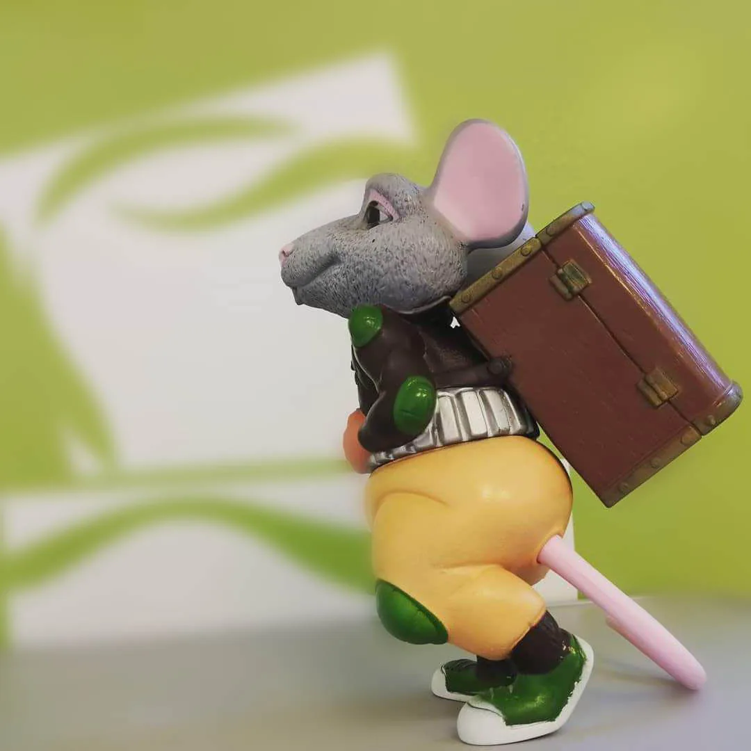 Ratón Pérez desenfocado